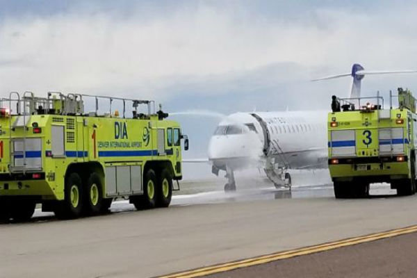 هواپیمای مسافری هنگام فرود در آمریکا آتش گرفت