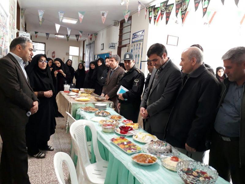  جشنواره غذای سالم در دینور برگزار شد