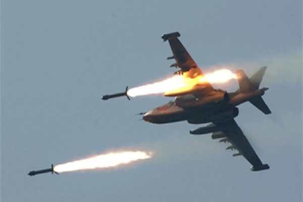 جنگنده‌های عراقی مواضع داعش در سوریه را بمباران کردند