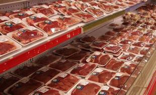  توزیع گوشت به صورت روزانه در روزهای آخر سال 