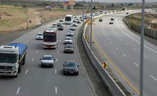 تردد بیش از ۵۸۸ هزار دستگاه خودرو در محورهای کرمانشاه 