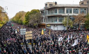 برگزاری تجمع باشکوه نیروهای انقلابی در کرمانشاه 