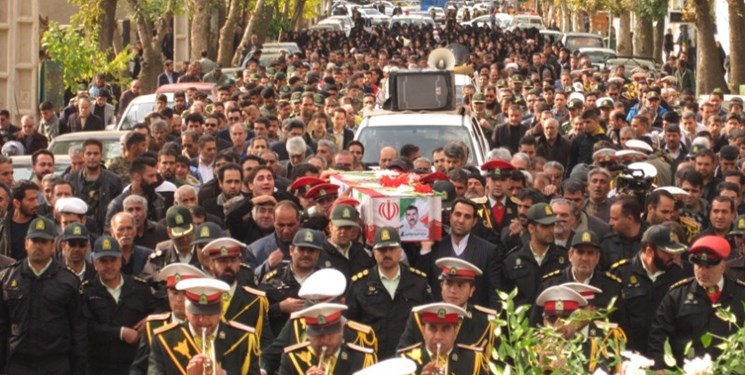 فرمانده انتظامی کرمانشاه: جان خود را فدای امنیت مردم می‌‌کنیم