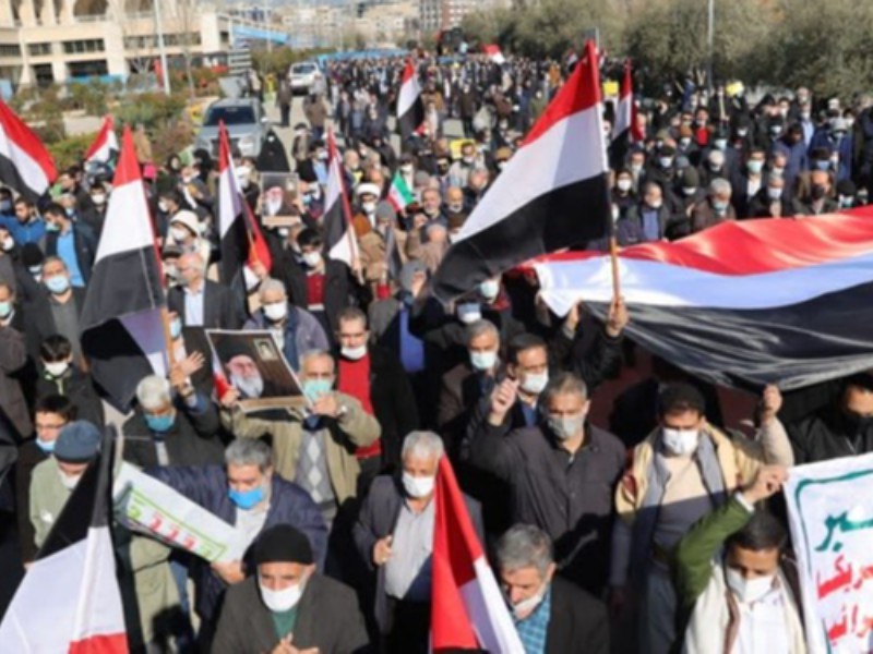 راهپیمایی نمازگزاران تهرانی در اعتراض به جنایات ائتلاف سعودی‌ در یمن