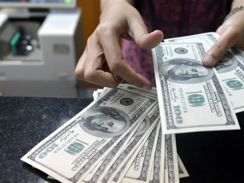 قیمت دلار در آستانه بازگشت به دامنه ۲۹ هزار تومان