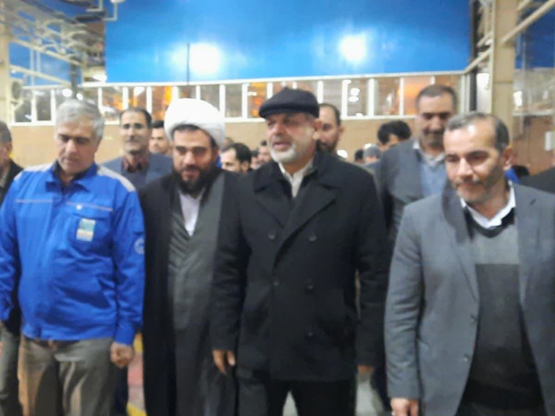 بازدید وزیر کشور از کارخانه ایران خودرو صحنه