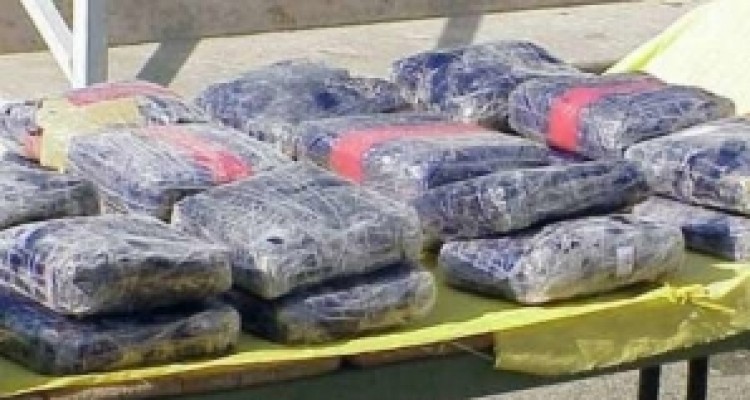 کشف محموله حشیش در کرمانشاه/ دستگیری دو نفر از اعضای باند