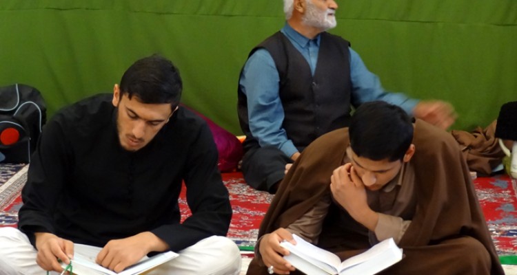 مراسم معنوی اعتکاف در مساجد شهرستان صحنه برگزار شد