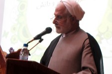 ایده های جمهوری اسلامی ایران در حوزه سیاسی ایده های مطرح و مستقلی است