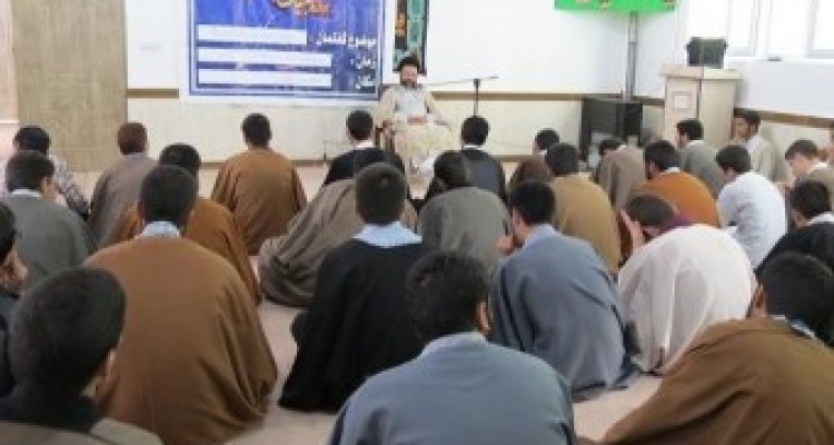  گفتمان دینی با موضوع عرفان‌های نو ظهور در اندیشه شهید مطهری در صحنه برگزار شد