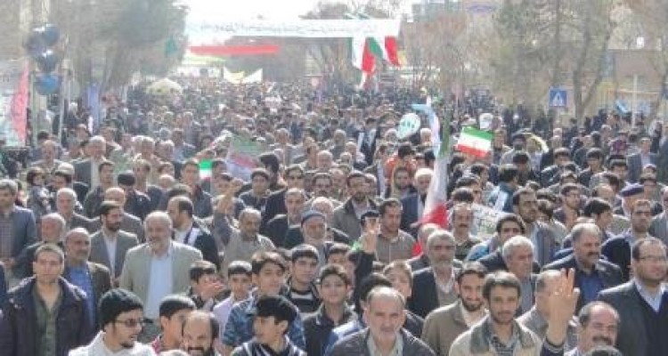 مردم استان کرمانشاه درحمایت ازمردم مظلوم یمن راهپیمایی می کنند