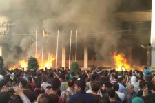 اعتراض مهابادی ها در پی مرگ مشکوک یک دختر+عکس 