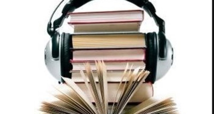 کتاب گویای آشنایی با علوم و معارف دفاع مقدس  به کتابخانه خاتم الانبیاء شهر کرمانشاه اهدا شد