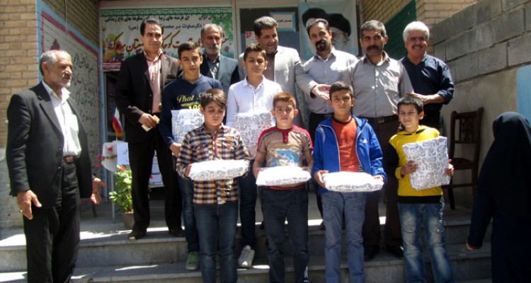 مراسم تجلیل از شناگران برتر صحنه ای در مدرسه غیر انتفاعی اندیشه برگزار شد