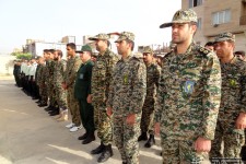 به مناسبت سوم خرداد صبحگاه مشترک نیروهای نظامی و انتظامی در صحنه برگزار شد