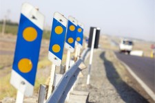 محور پل شهداء به پتروشيمي بيستون ايمن سازي شد 