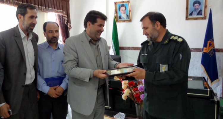جمعی از مسئولین ادارات با فرمانده سپاه صحنه دیدار کردند+ تصویر