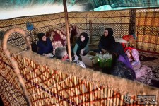 گروه جهادی ولی امر شبکه بهداشت و درمان شهرستان صحنه به میان عشایر زوله رفتند