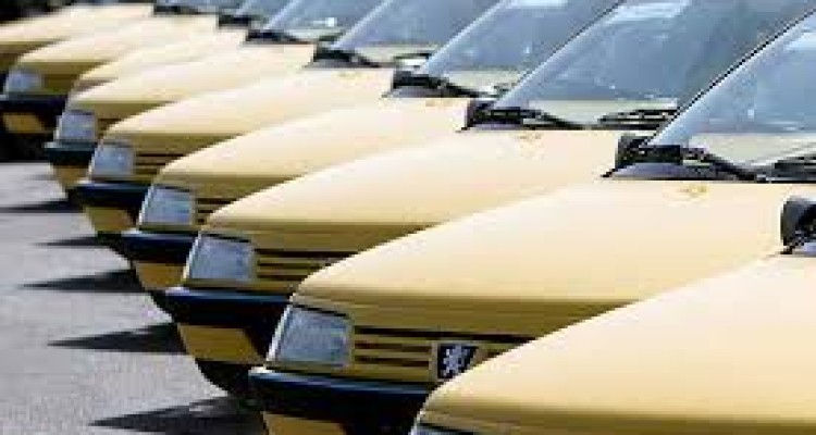 صحبت های رانندگان تاکسی شهر صحنه بعد از حذف سهمیه بنزین آنها 