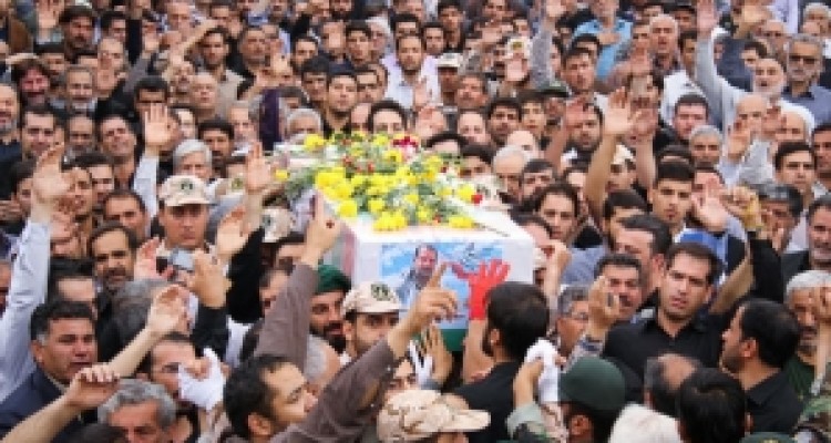 استان کرمانشاه سومین شهید مدافع حرم خود را تقدیم کرد/ این بار نوبت به شهیدپروران کنگاوری رسید