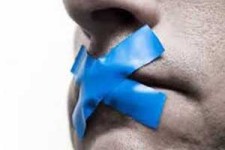 در 5 مورد زیر هرگز با دیگران صحبت نکنید