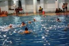 نگاهی به هزینه‌های سرسام‌آور ورزش در کرمانشاه/ وقتی تعرفه‌ استخرهای ورزشی افزایش می یابد اما نظارت و امکانات نه! 