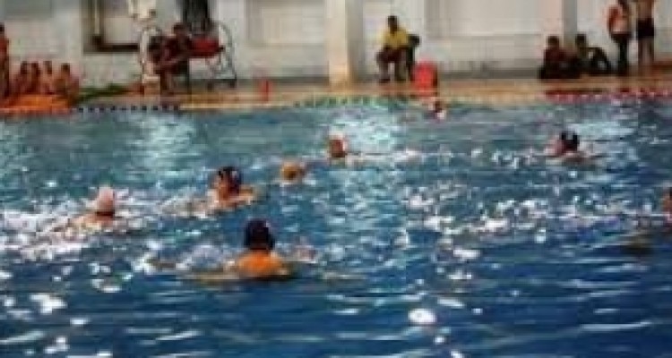 نگاهی به هزینه‌های سرسام‌آور ورزش در کرمانشاه/ وقتی تعرفه‌ استخرهای ورزشی افزایش می یابد اما نظارت و امکانات نه! 