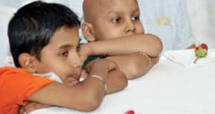 حمایت خیرین از ۳۱۸ خانوار دارای بیمار خاص و صعب العلاج در کرمانشاه