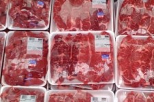 قصابهای کنگاوری به بهانه ارزانی گوشت اعتصاب کردند/ فرماندار: پروانه کسب اجحاف کنندگان به حقوق مردم را باطل می کنیم