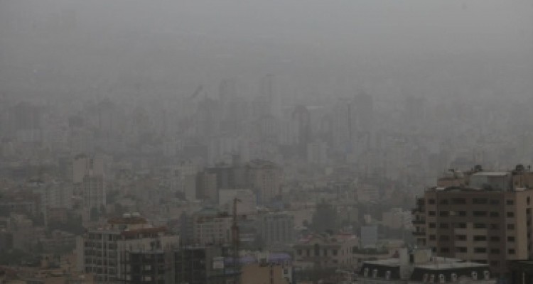 آلودگی هوای کرمانشاه از نقطه بحران رد شد/ اولین روز بحرانی درسال ۹۴