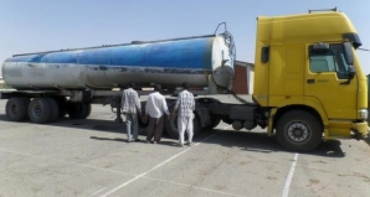 ۲۰۰۰۰ لیتر سوخت قاچاق در کرمانشاه کشف شد