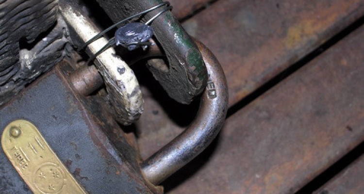 پلمب 7 کمپ ترک اعتیاد غیرمجاز در کرمانشاه