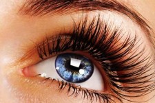  روش هایی برای داشتن مژگانی بلند 