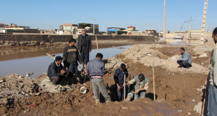 ترمیم شکستگی لوله های آبرسانی ظرف مدت حداکثر ۶ ساعت در کرمانشاه