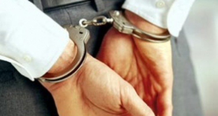 مدیرعامل یک نهاد خدمات رسان و امدادی در کرمانشاه بازداشت شد 