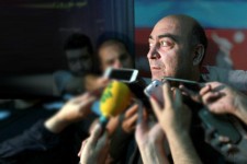 مدیرعامل متهم پرسپولیس اسپانسر استقلال/ حضور سیاسی در نشست آبی‌ها