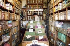 	فروش دارو در عطاری های کرمانشاه ممنوع است/ برخورد جدی با متخلفان 