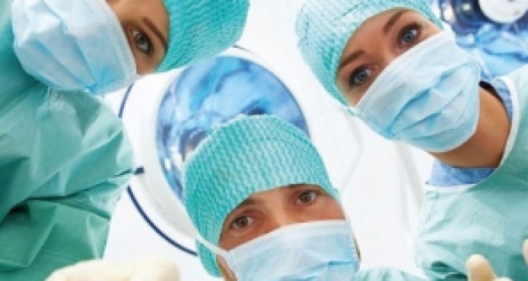 	اهمیت برگزاری کلاس های آموزش اخلاق برای پزشکان و دانشجویان پزشکی/ طبیب از نیاز بیمار سو استفاده نکند 