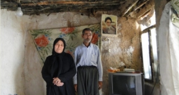 	مشکلات از استقامت خانواده حیرانی حیران است/ تلاش بسیج سازندگی برای حمایت از یک خانواده محروم + تصاویر 
