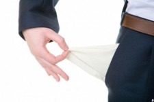 	کام تلخ یک هزار قصرشیرینی پس از تصمیم دولت امید/ چمدان هایی که دیگر تجارت نمی کنند 