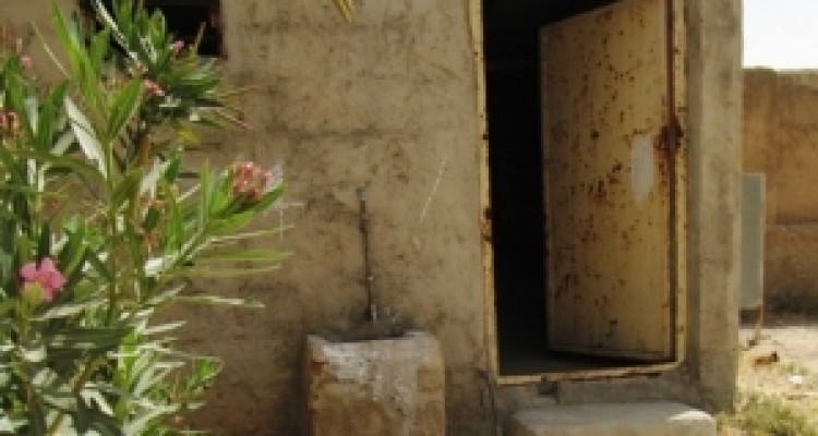 	مدارسی که بیشتر به خرابه شبیه اند/ تحصیل دانش آموزان همراه با ترس و وحشت + تصاویر 