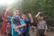 	حمایت های آموزشی سپاه به منطقه شاهو هم رسید/ لبخند رضایت کودکان اورامانات از اقدامات پاسداران انقلاب + تصاویر 