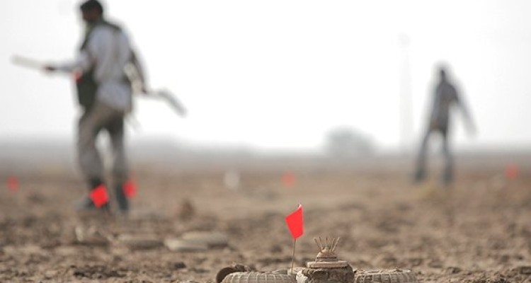 	ارمغان سال‌های جنگ زیرپای کودکان«نوسود»/«مین‌»هنوز قربانی می‌گیرد 