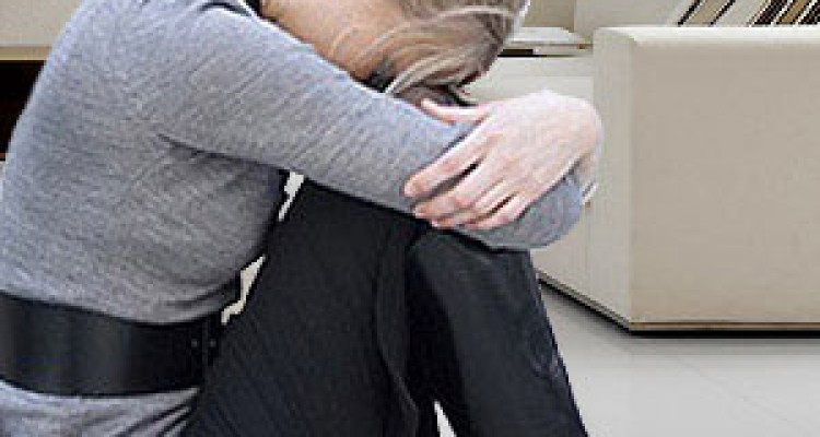  چرا زنان بیشتر از مردان افسردگی می گیرند؟ 