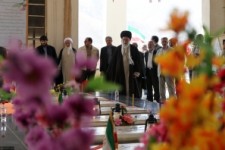 	25 مهر یادآور دیدار اورامانات با یار مهربان/ از استقبال بی نظیر مردمی تا مصوباتی با هدف تحول منطقه 