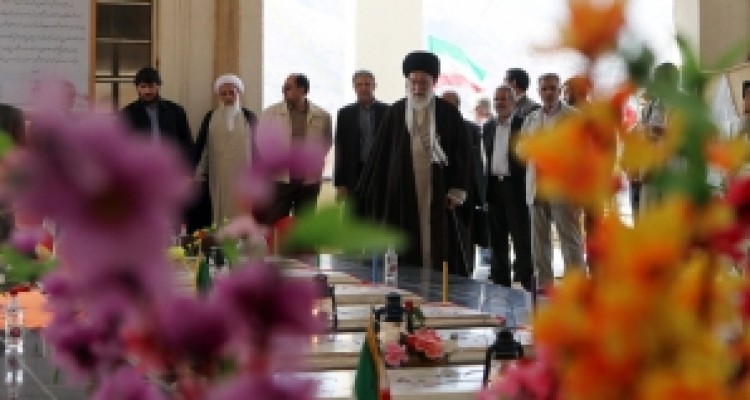 	25 مهر یادآور دیدار اورامانات با یار مهربان/ از استقبال بی نظیر مردمی تا مصوباتی با هدف تحول منطقه 