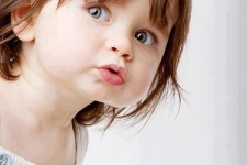  ۲۵ رفتاری که باید به کودکانتان آموزش دهید 