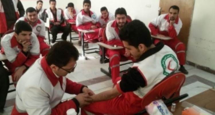  دوره تخصصی اقدامات پیش بیمارستانی در جمعیت احمر شهرستان جوانرود برگزار شد 