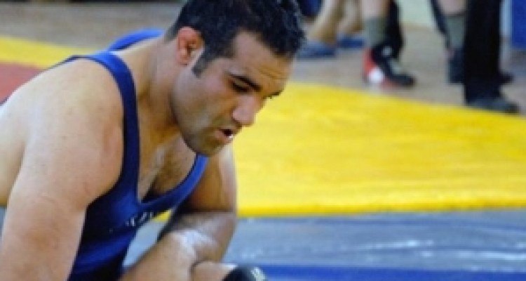  خبر فوت قهرمان کشتی جهان کذب است 