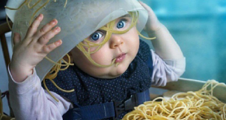  چرا بعضی از کودکان غذا نمی خورند؟ 